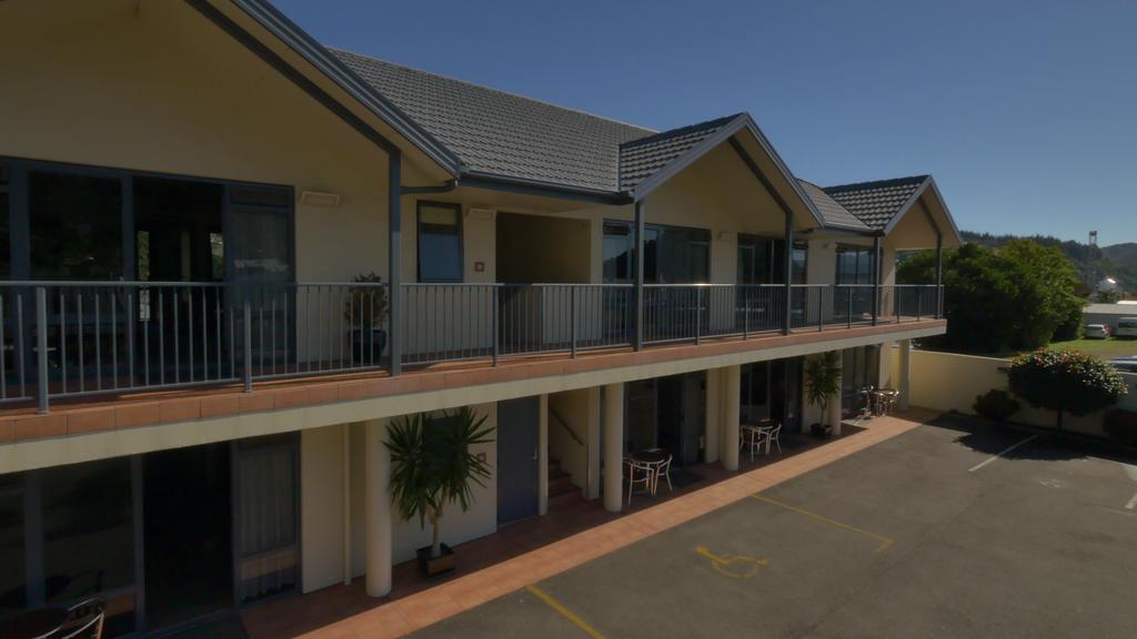 Broadway Motel Picton Exterior photo