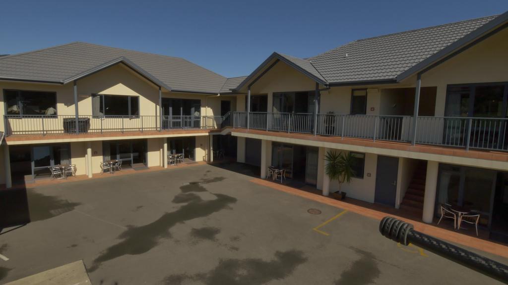 Broadway Motel Picton Exterior photo